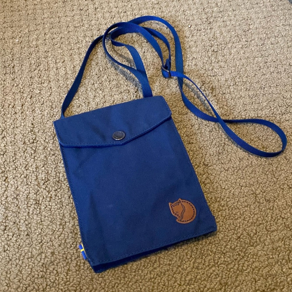 Fjallraven cell phone pocket bag